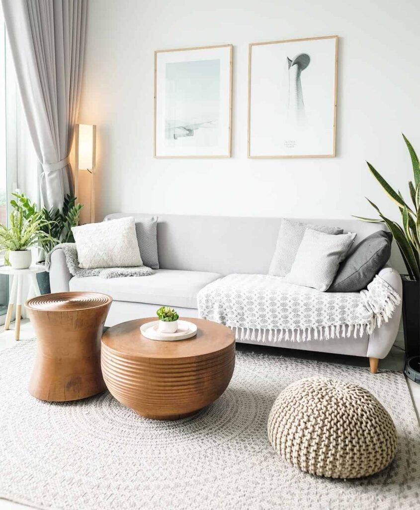 Contact Minh Pham OtXAD3kUh3 I Unsplash 845x1024